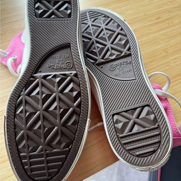 Converse Pink High-Top Sneakers new without tags - Picture 5 of 5